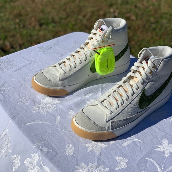 Nike Blazer Mid 77 Vintage Asparagus 